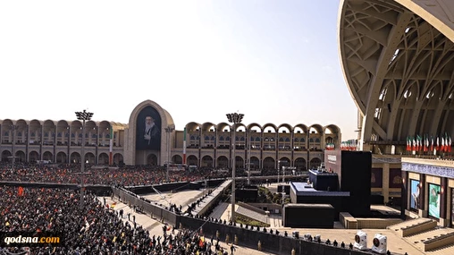 ملايين الإيرانيين يودعون قائدهم الشهيد في مشهد تاريخي مهيب
 2