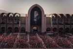 صفوف متراکم مردم عزادار ایران در اقامه نماز بر پیکر مطهر امام مجاهد شهید حضرت آیت‌الله العظمی سیّدعلی خامنه‌ای و شهدای خانواده ایشان 7