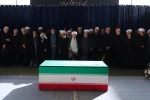 تصاویری از حضور فرزندان رهبر شهید، سران قوا و جمعی از مسئولان ارشد کشوری و لشکری در مراسم وداع با آقای شهید ایران 8