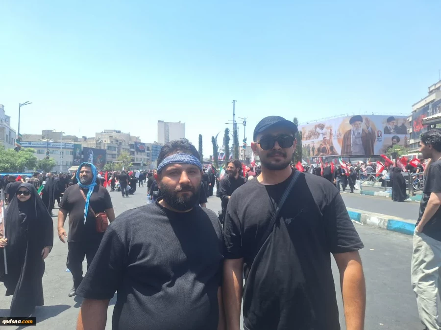گزارش اختصای قدسنا از مراسم باشکوه تشییع رهبر شهید امت؛

حماسه میلیونی عاشقان امام شهید/ مردم در گفتگو با قدسنا: راه قائد عظیم امت را ادامه خواهیم داد 4