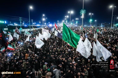 تصاویری از تشییع رهبر شهید انقلاب در کربلای معلی؛ عمود ۱۳۷۹