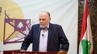 پاسخ قاطع حزب‌الله به لفاظی‌های نخست وزیر لبنان علیه مقاومت و شیخ نعیم قاسم

 سلام میان اشغالگران و مدافعان وطن فرقی قائل نیست