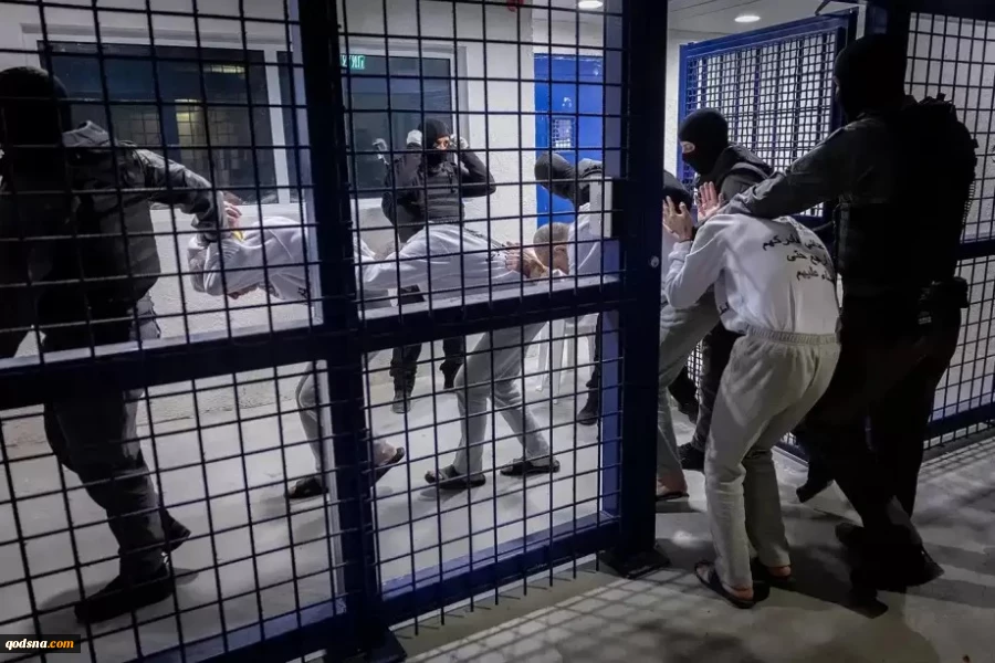 PPS: Around 40 Palestinian journalists held in Israeli prisons