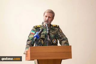 قائد الجيش الايراني: القوات المسلحة لن تتردد لحظة في الدفاع عن استقلال البلاد