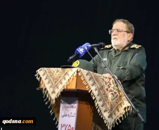 اللواء ايزدي: القوات الجوفضائية كشفت عن معادلة جديدة للمعركة باطلاق الصواريخ نحو حاملة الطائرات والسفن الحربية الاميركية