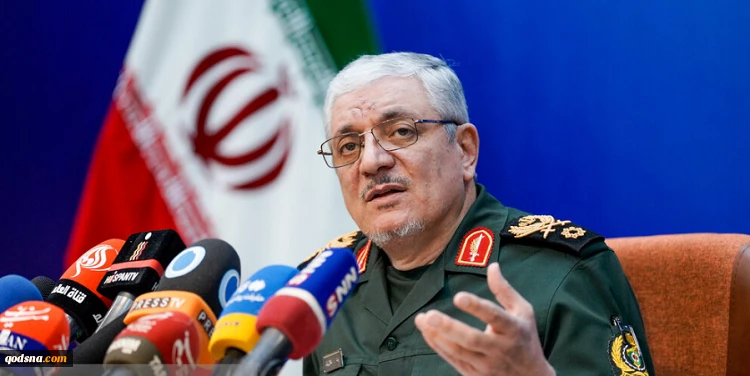 سخنگوی وزارت دفاع:

 ملت ایران در برابر فشار و تهدید قدرت‌های بزرگ ایستادگی کرده و مسیر پیشرفت خود را ادامه می‌دهد 2