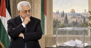 کارشناس فلسطینی در باره تعویق انتخابات فلسطین: ابومازن منتظر نتایج انتخابات رژیم صهیونیستی است