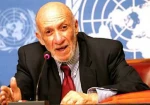 پروفسور ریچارد فالک، حقوقدان آمریکایی در مقاله اختصاصی برای قدسنا:

ترور آیت‌الله خامنه‌ای، اقدامی وحشیانه و حمله‌ای به قوانین بین‌المللی بود/ تشییع باشکوه پیکر رهبر شهید ایران، نمایش ارادت محترمانه و تحقیری برای غرب بود  2