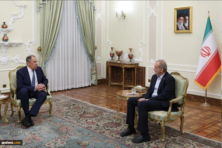 پزشکیان لاورف