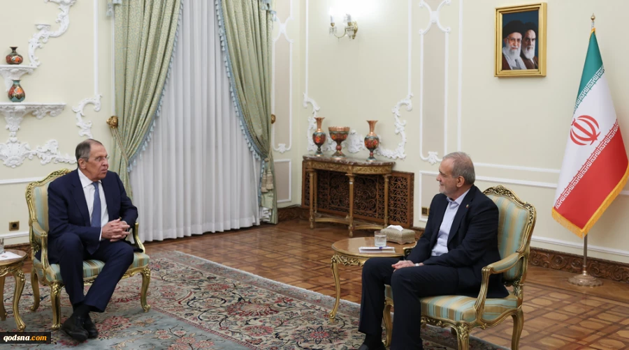 Pezeshkian in a meeting with Russian FM: